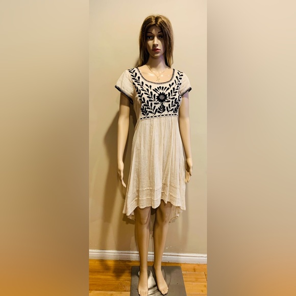 Free People Dresses & Skirts - Free People Marina Embroidered Hi Low Dress Ivory Black